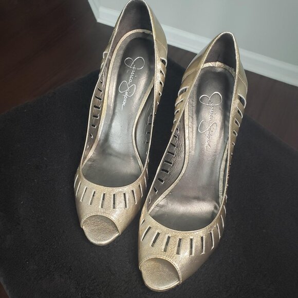 JESSICA SIMPSON Peep Toe Heels - Picture 1 of 7